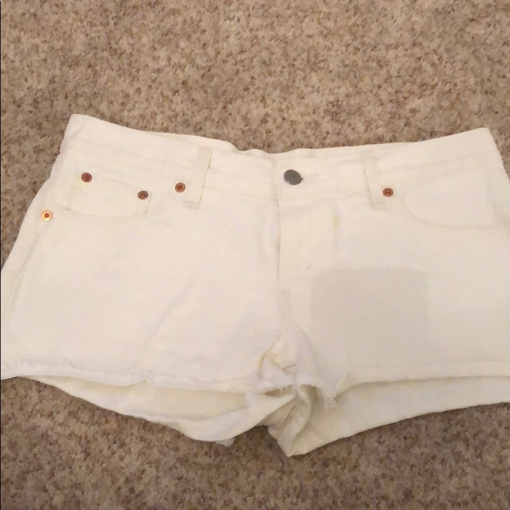 Levi short shorts